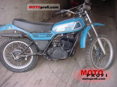 Yamaha DT 250 1977 photo