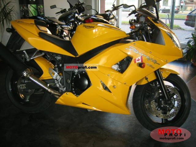 Triumph Daytona 650 2005 photo