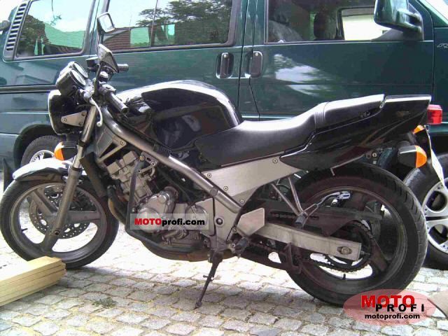 Honda CB-1 1991 photo