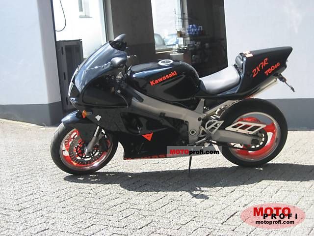 Kawasaki ZX-7R Ninja 1997 photo