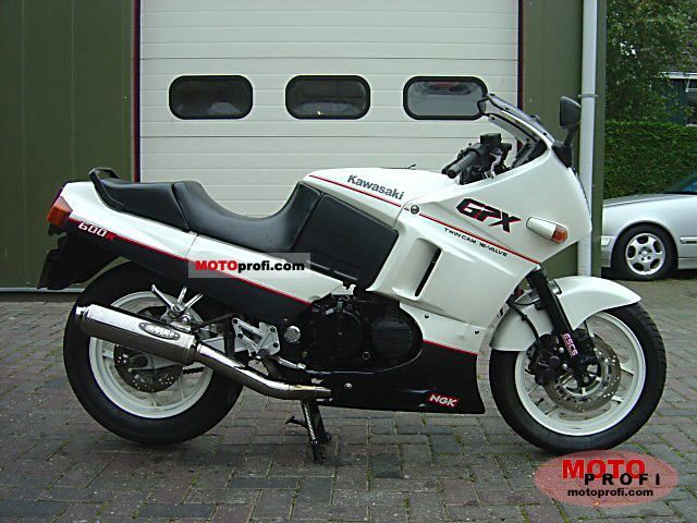 Kawasaki GPX 600 1989 Specs and Photos