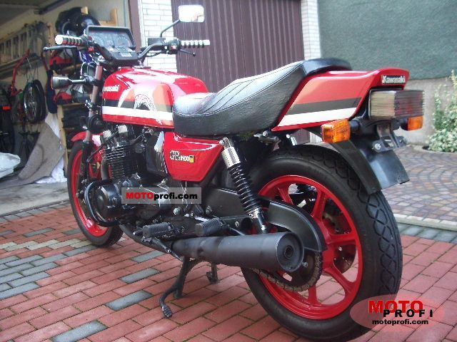 Kawasaki GPZ 1100 1982 and Photos