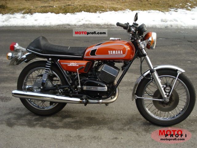 Yamaha RD 250 1975 Specs And Photos