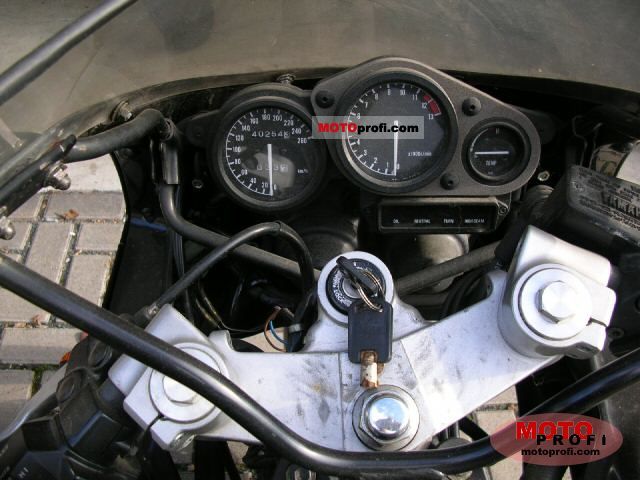 Yamaha FZR 600 1991 Specs and Photos