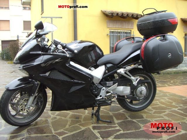Honda VFR 2006 photo