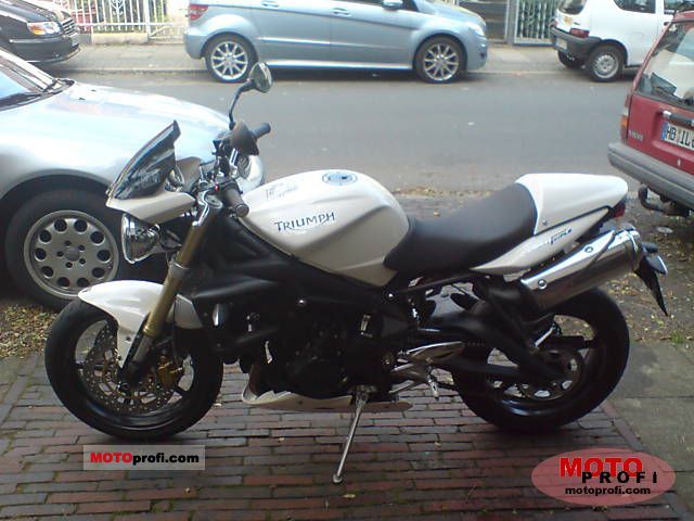 Triumph Street Triple 675 2008 photo