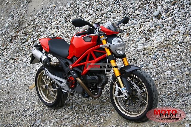 Ducati Monster 1100S 2009 photo