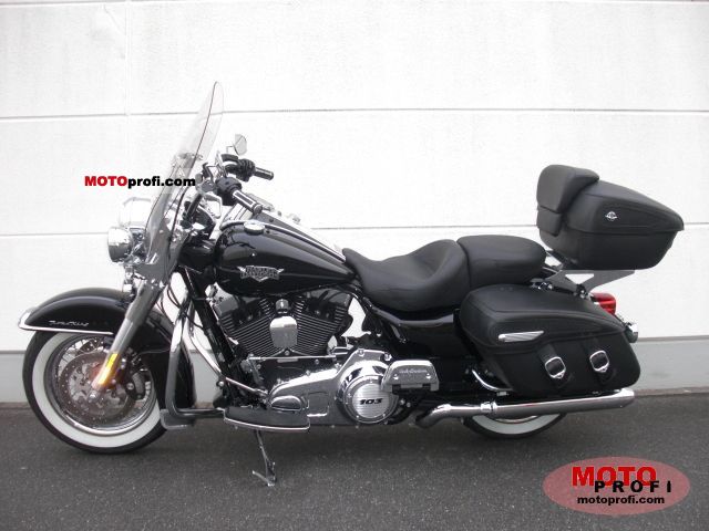 Harley Davidson Flhrc Road King Classic 2010 Specs And Photos