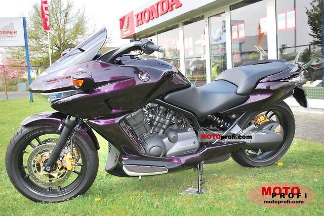 Honda DN-01 2010 photo