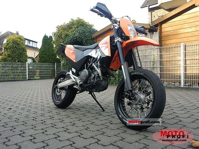 KTM 690 SMC 2010 photo