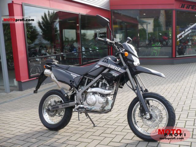 D-Tracker 125 2011 and Photos