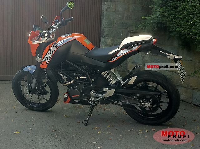 KTM 125 Duke 2011 photo